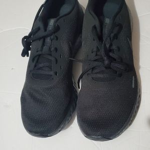 Nike Women's Revolution 5 Running Shoe